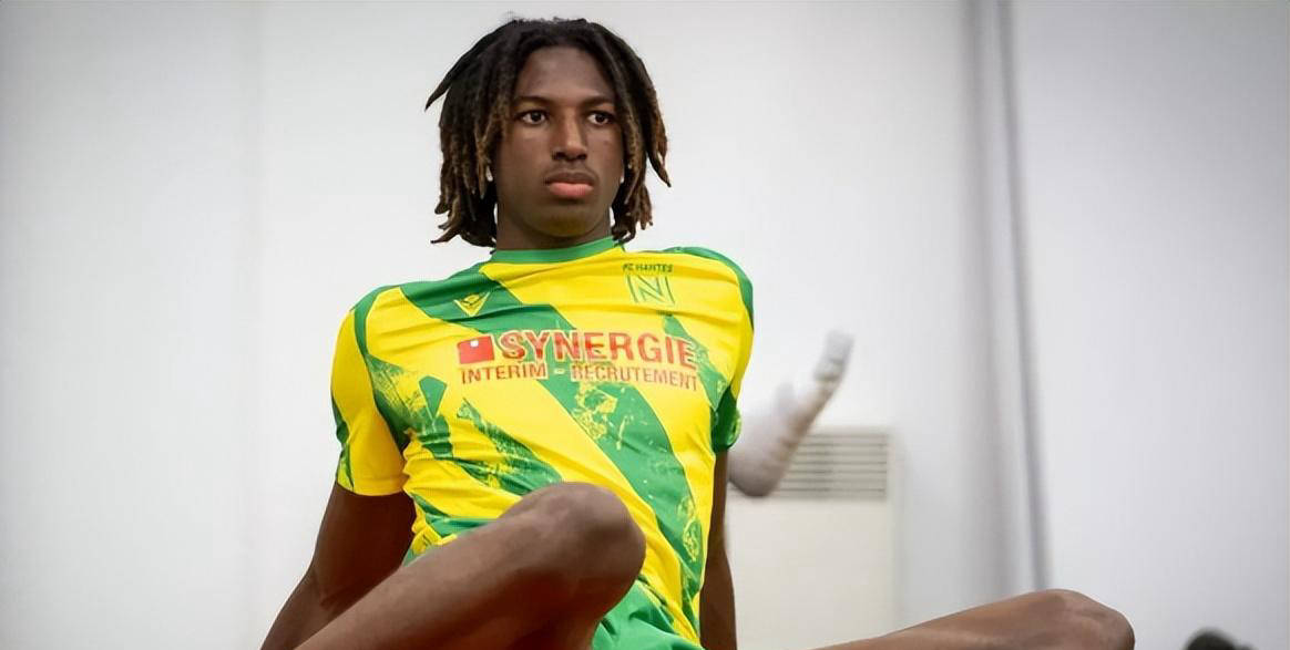 17岁法甲天才中卫塔蒂备受欧洲豪强追捧，巴萨竞逐疯抢战